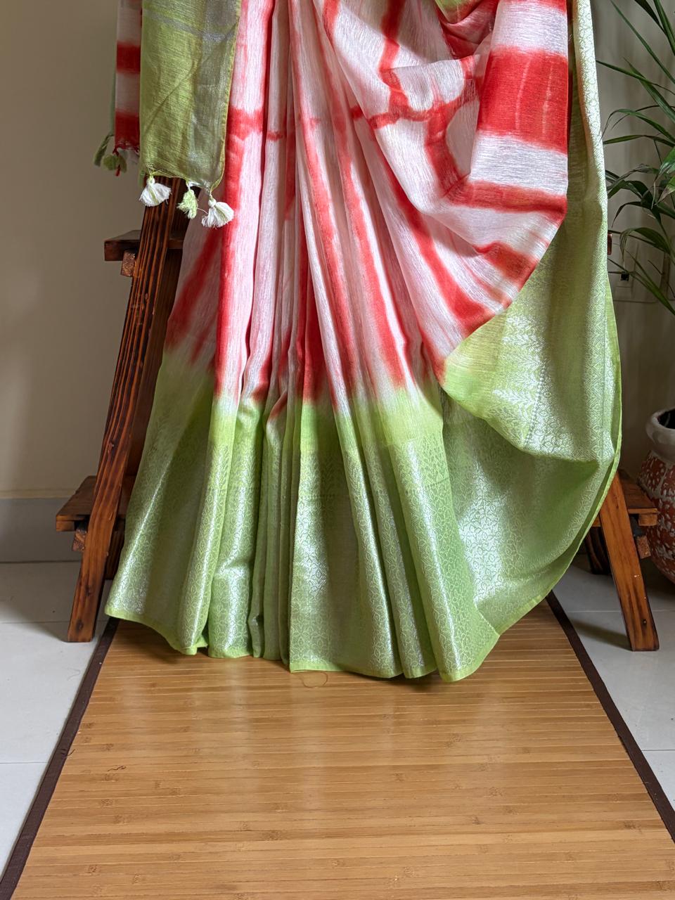 Beautiful handloom festive linen saree with intricate zari border - Red Green and White