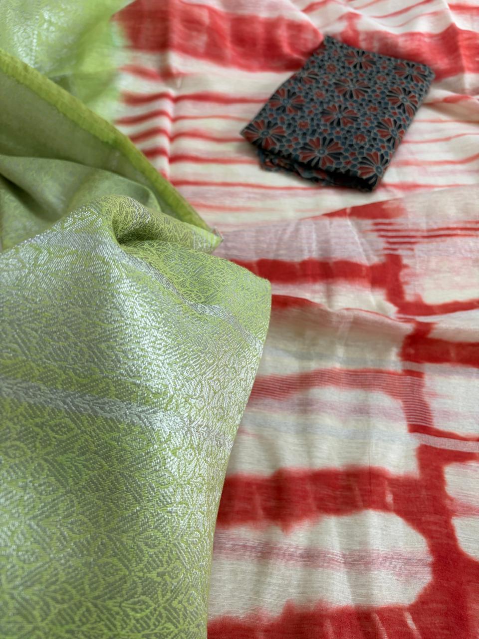 Beautiful handloom festive linen saree with intricate zari border - Red Green and White