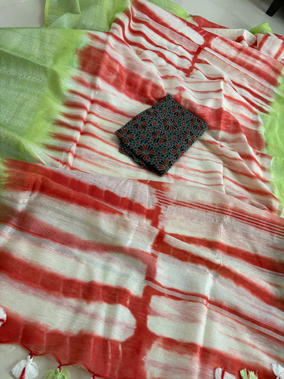 Beautiful handloom festive linen saree with intricate zari border - Red Green and White