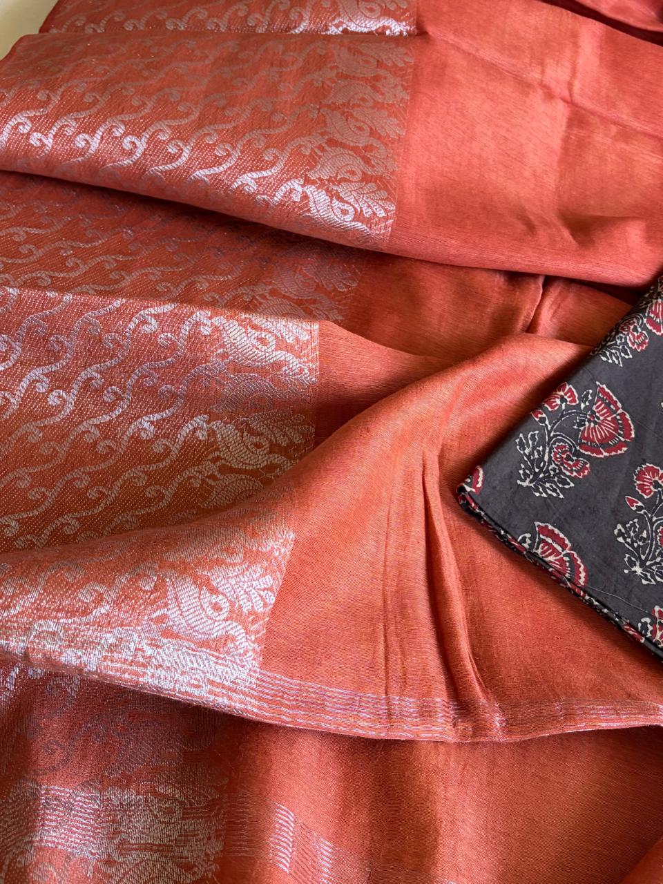 Beautiful handloom festive linen saree with intricate zari border - Rust Red