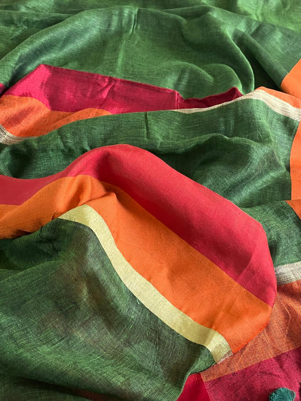 Beautiful handloom Linen Saree with Cotton Border - Bottle Green