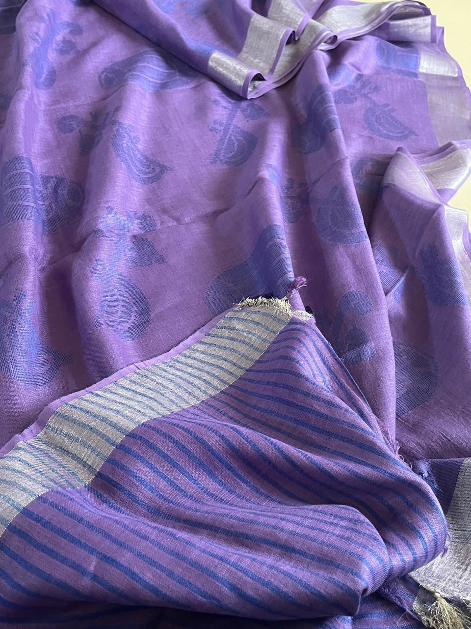 Beautiful handwoven Linen Saree with musical instruments - Purple