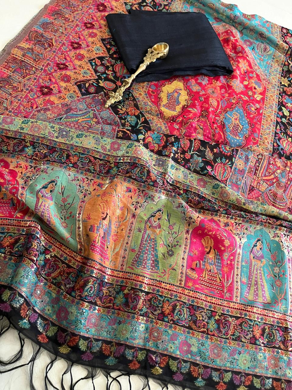 Beautiful Pure Silk Handwoven Kani Weave dupatta sets - With Black Kurta