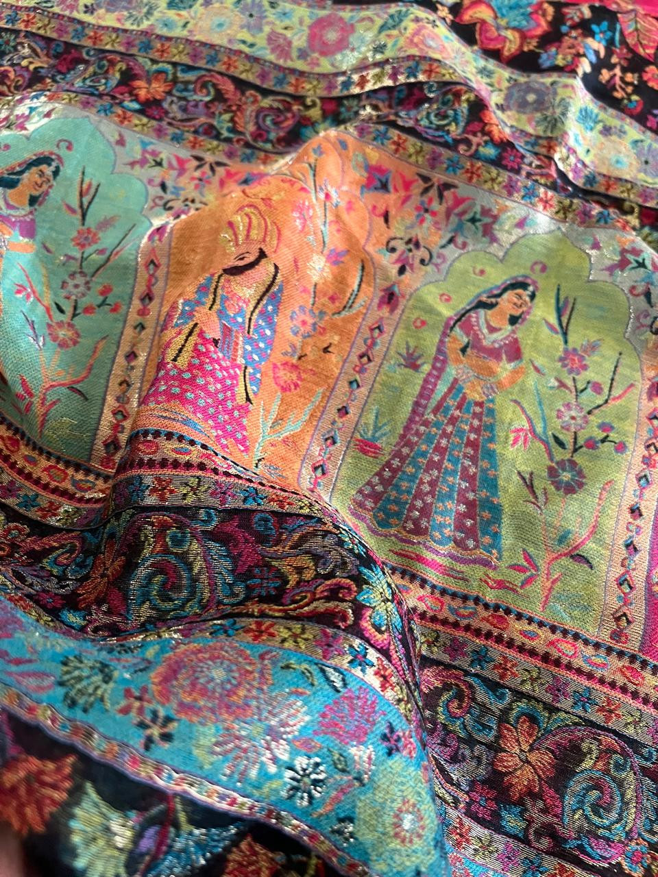 Beautiful Pure Silk Handwoven Kani Weave dupatta sets - With Black Kurta