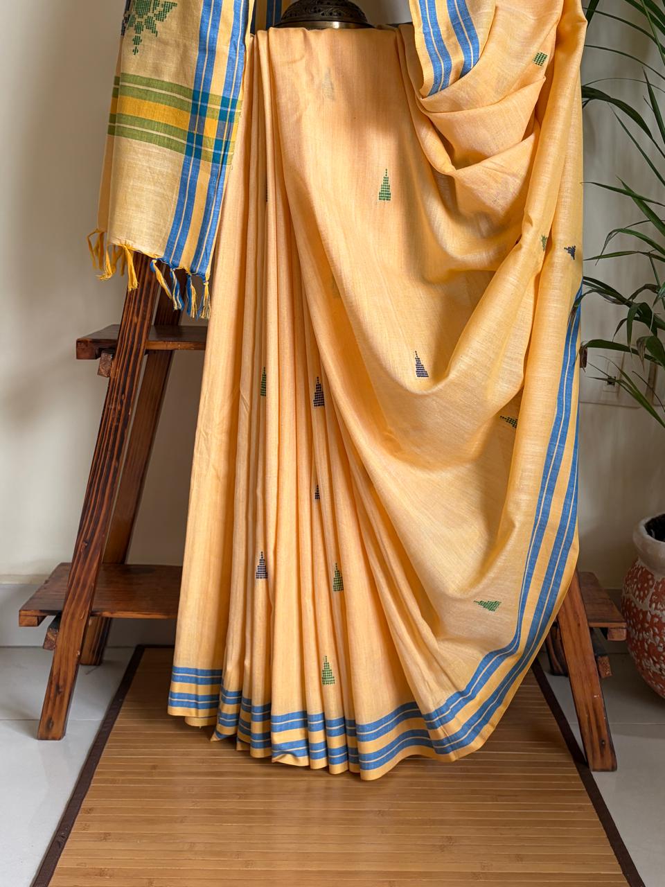 100 Pure Cotton Handloom Saree with woven buttis - Peachish Beige