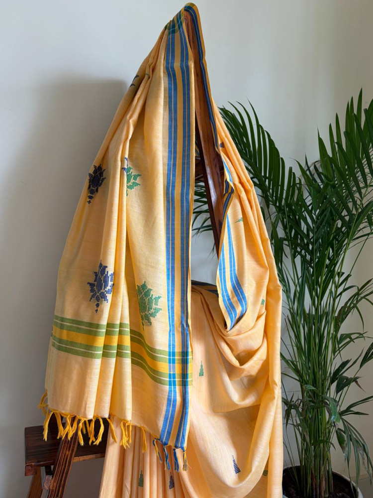 Image of 100% Pure Cotton Handloom Saree with woven buttis - Peachish Beige