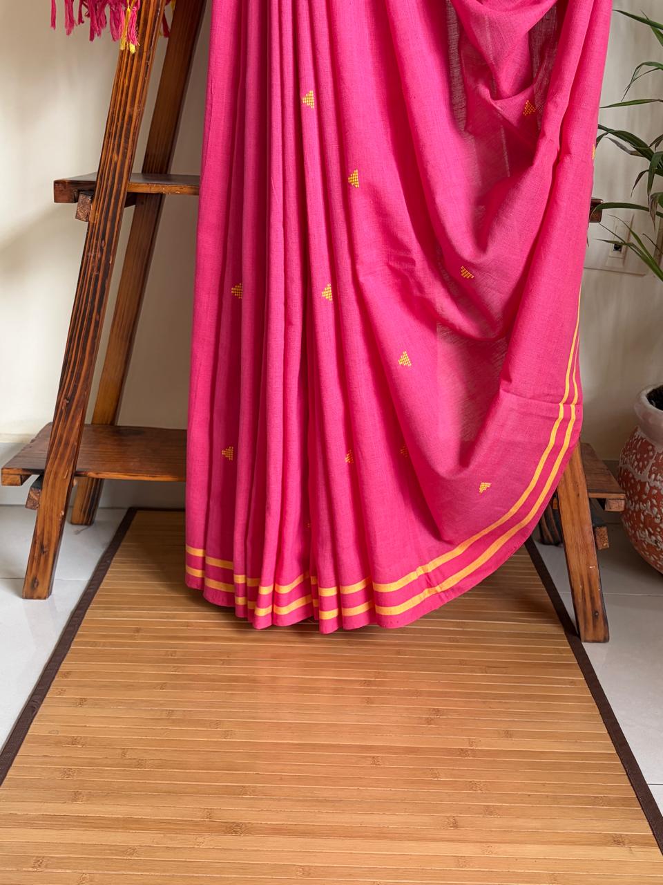 100 Pure Cotton Handloom Saree with woven buttis - Pink