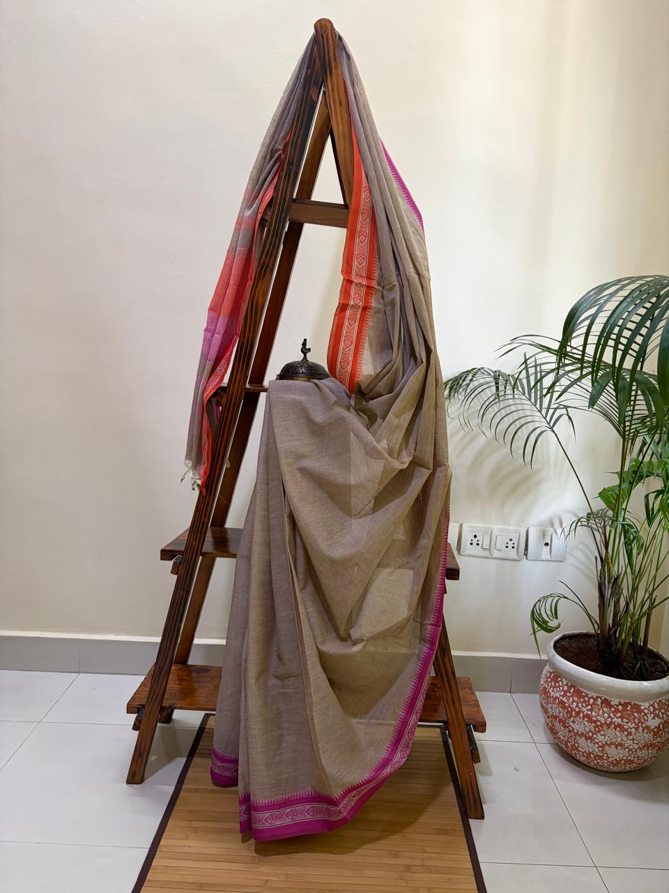 Handwoven Pure Bengal Cotton Saree - Beige