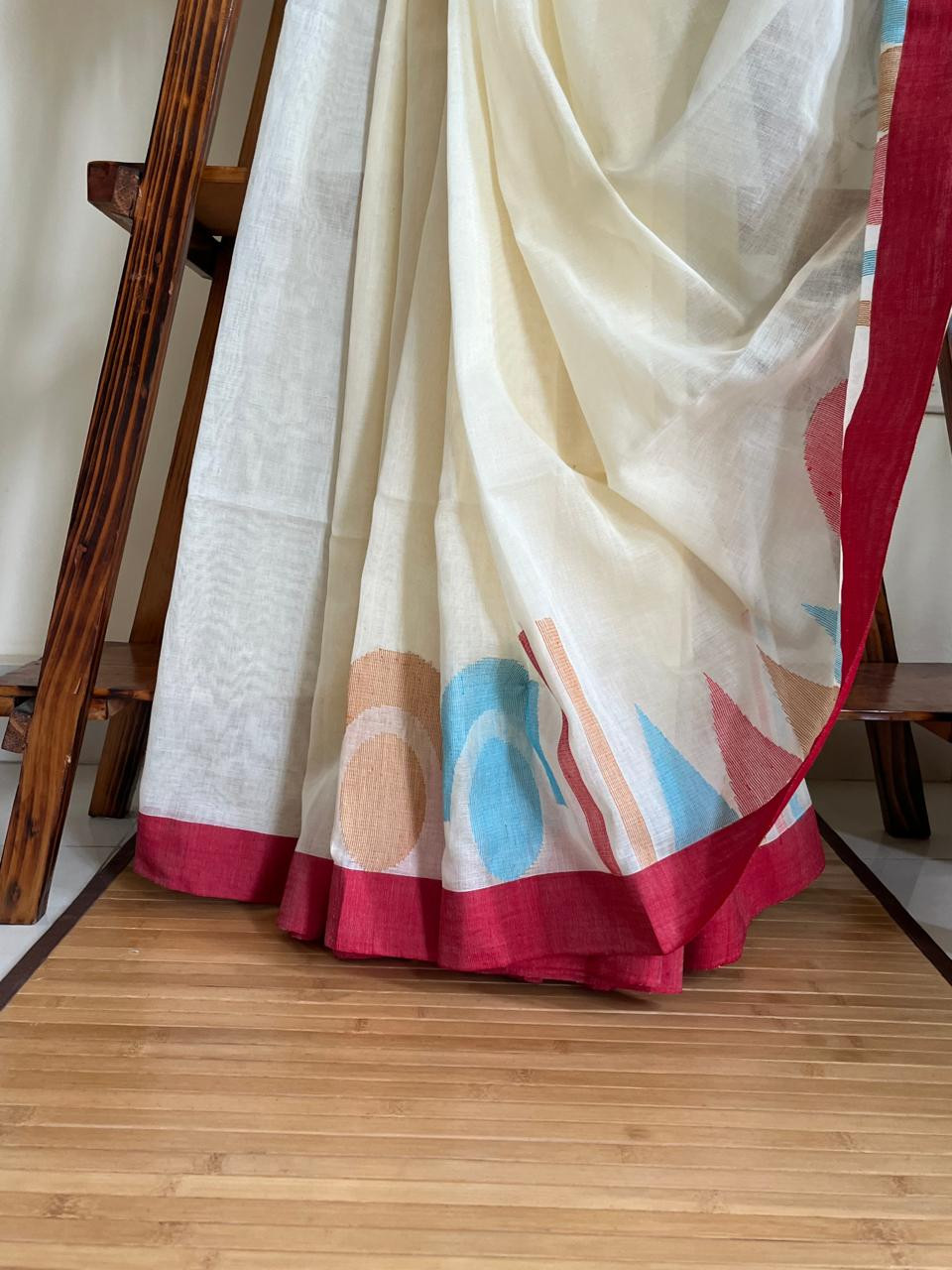 Beautiful Pure Bengal Cotton Saree with Handloom Saree - White