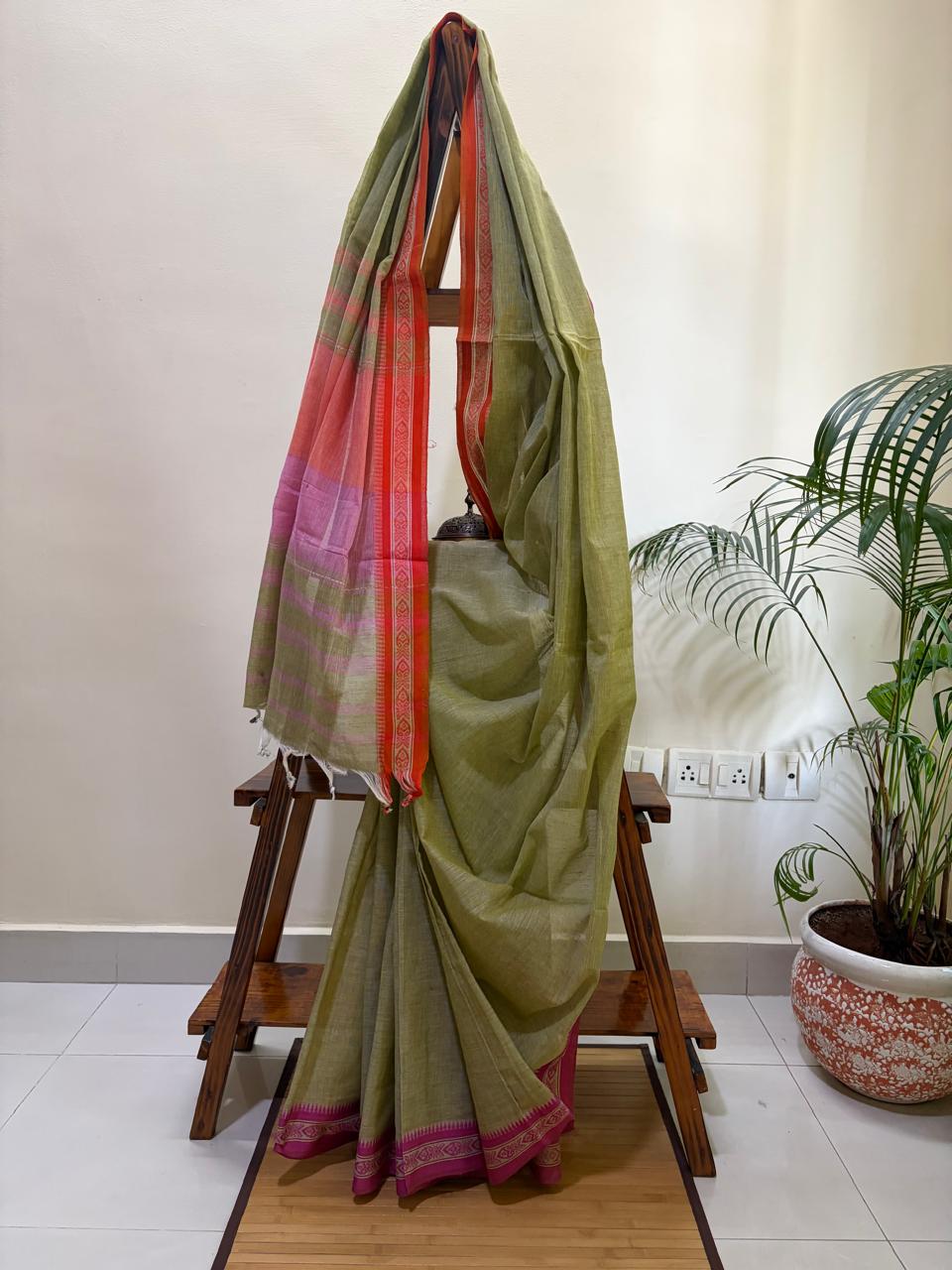 Handwoven Pure Bengal Cotton Saree - Tea Green