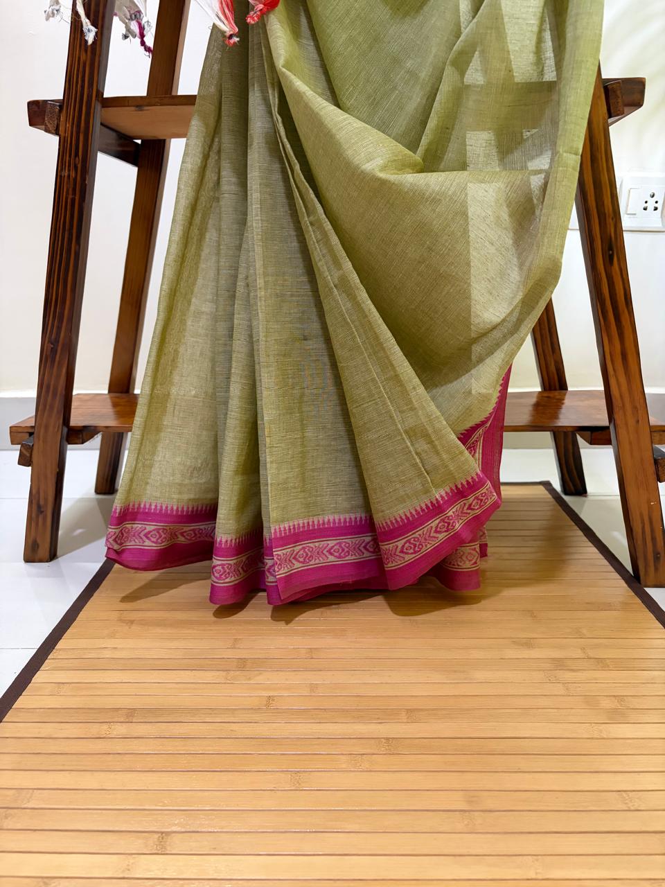 Handwoven Pure Bengal Cotton Saree - Tea Green