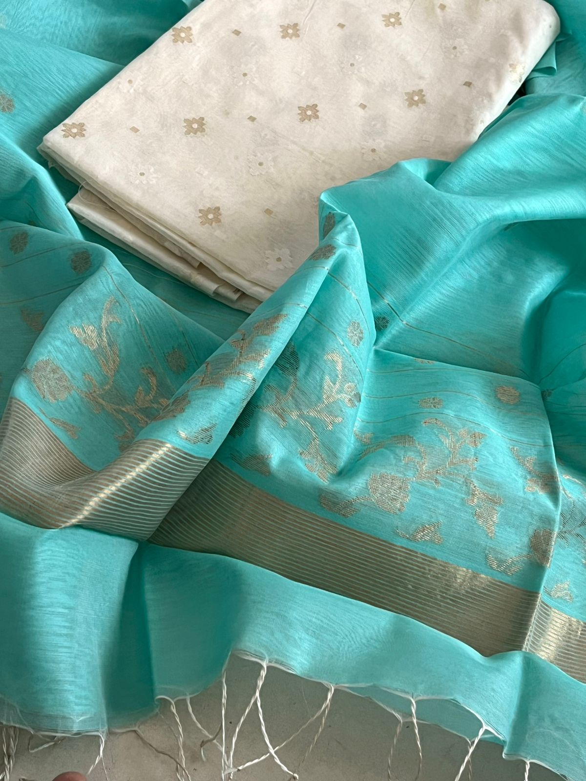 Pure Chanderi Charm - Chanderi Silk Handwoven Dupatta with Zari Butti with Chanderi Cotton Silk Kurta - Sea Blue