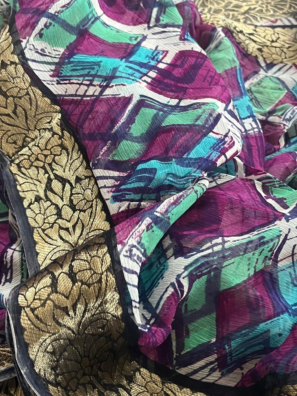 Chiffon Digital Geometric Print Saree - Purple