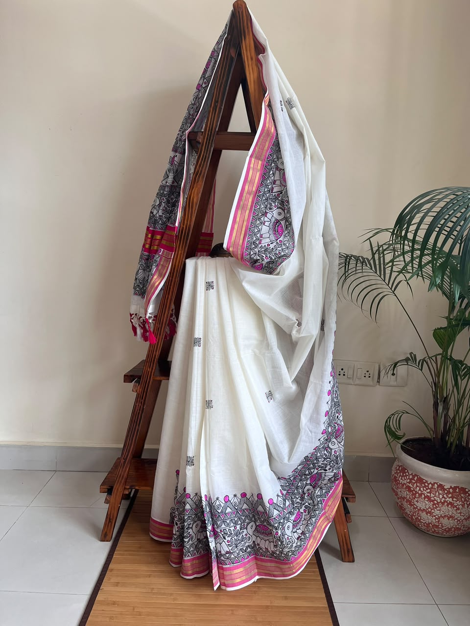 Madhubani Handpainted Fusion Kasavu Cotton Saree - Off White