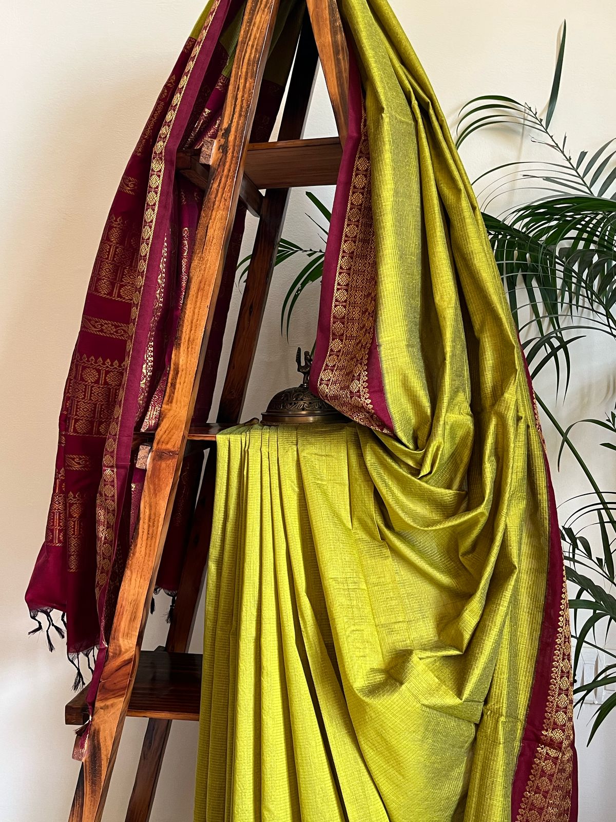 Cotton Silk Handloom Sarees with Resham Weave - Neon Green