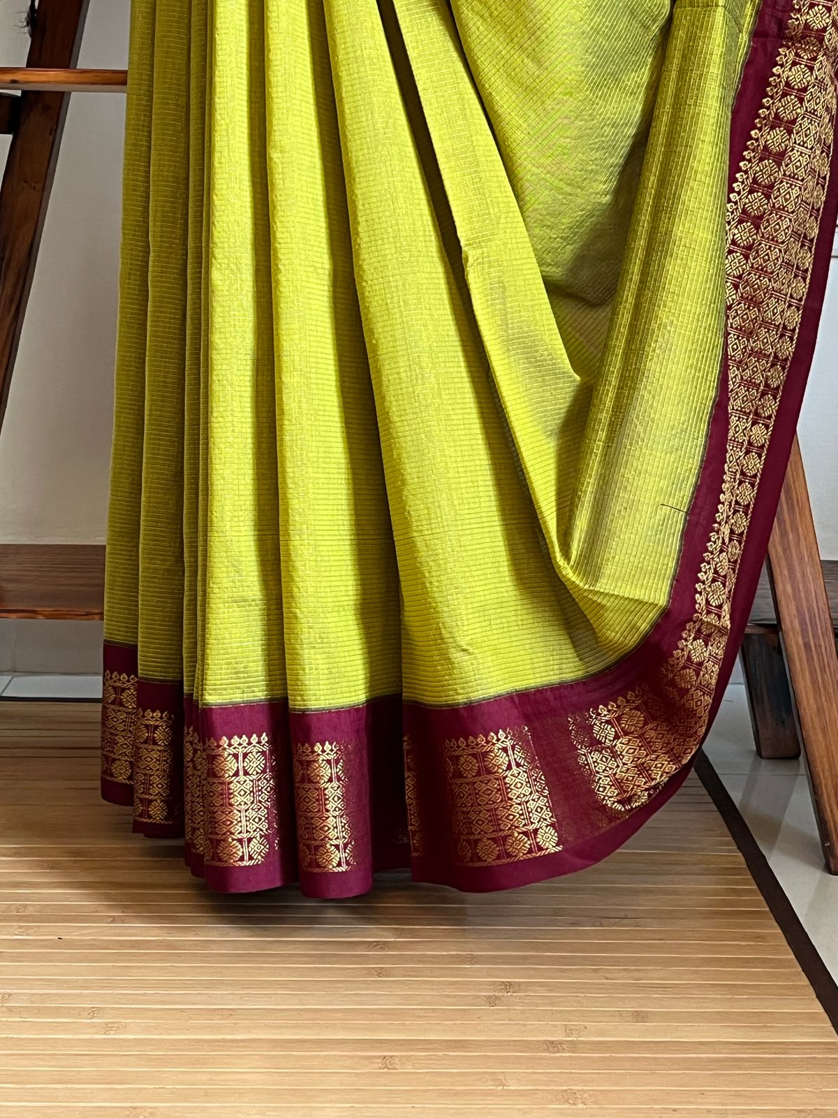 Cotton Silk Handloom Sarees with Resham Weave - Neon Green