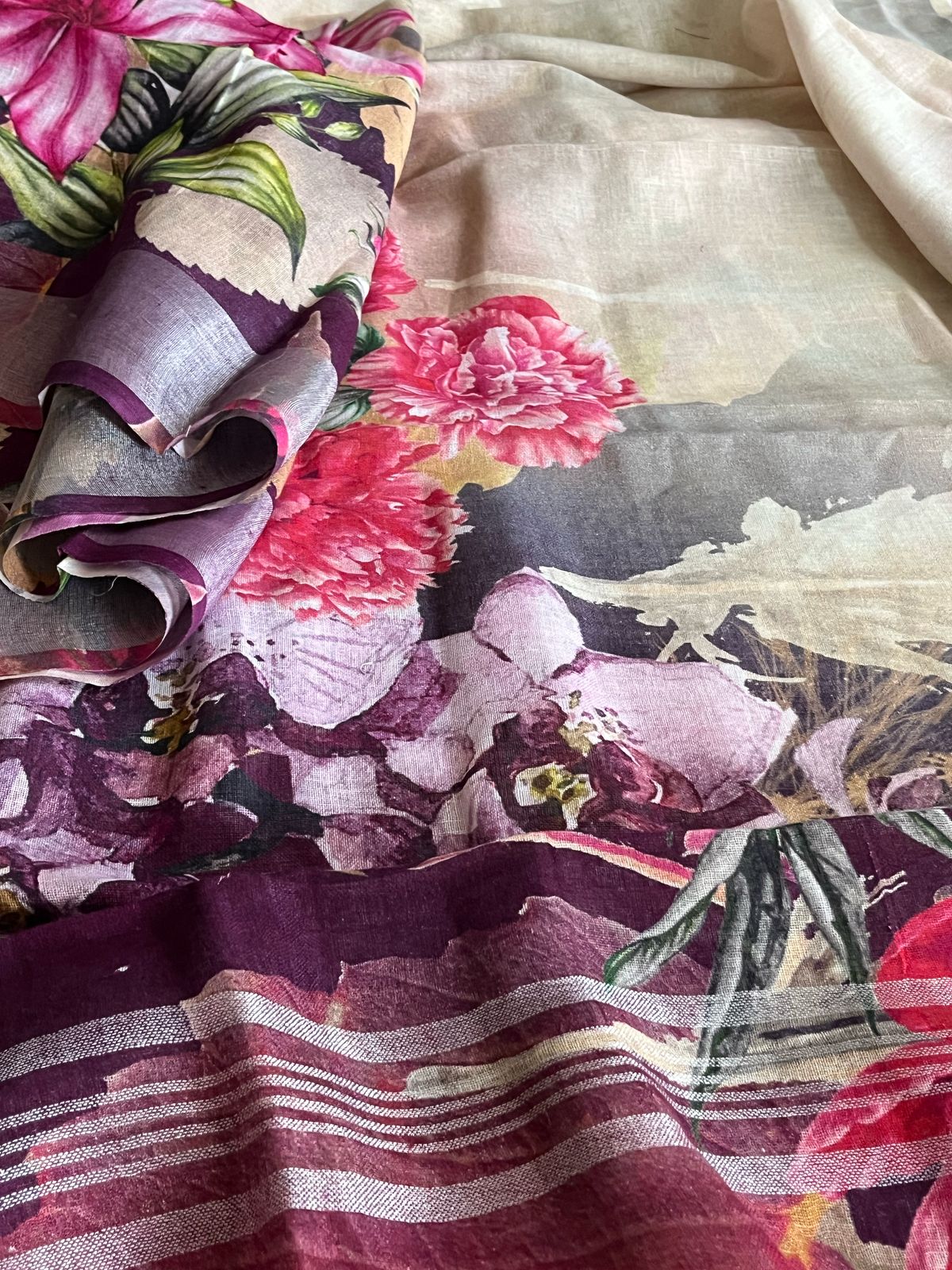 Pure Linen Woven Sarees - Beige