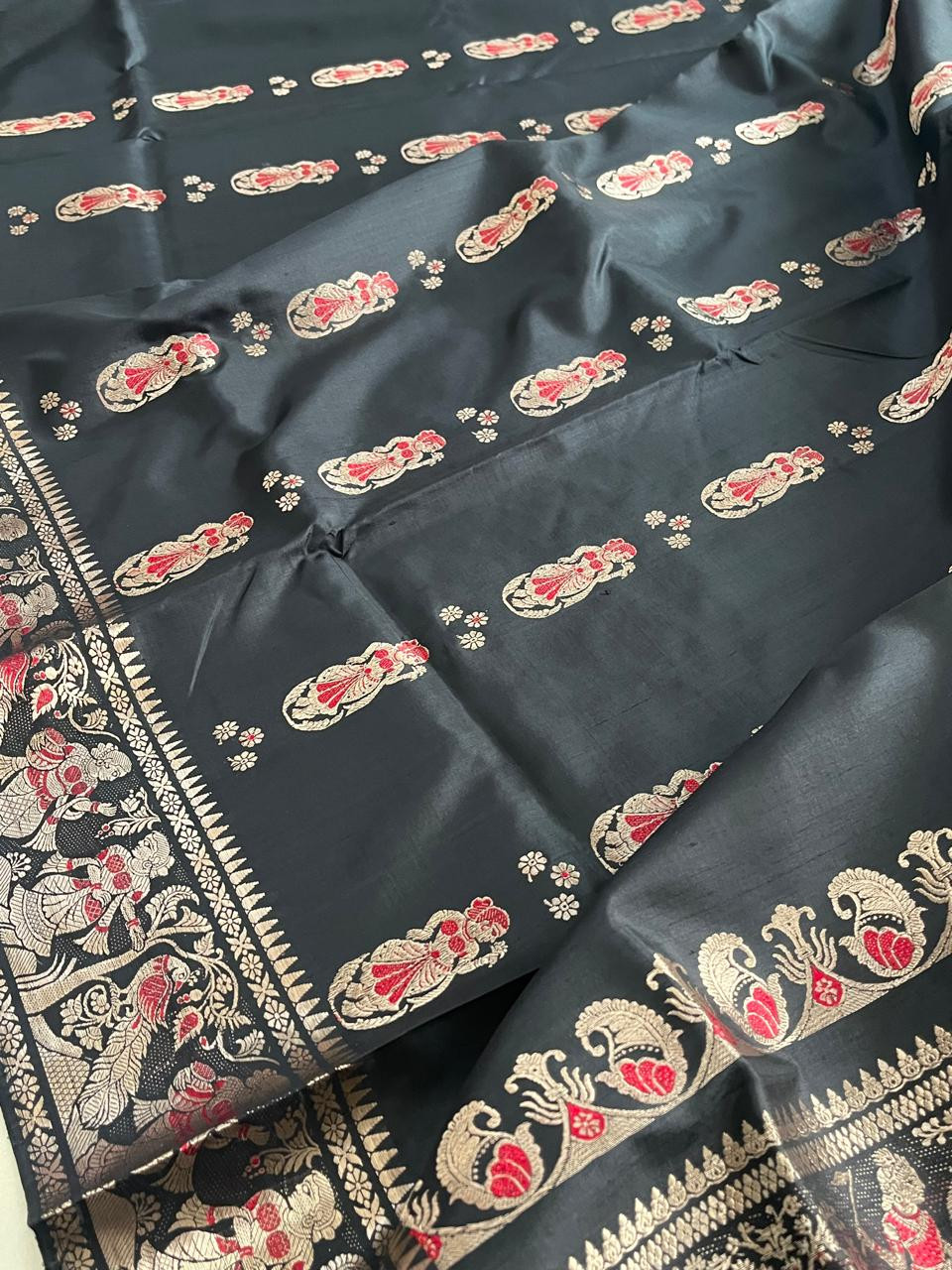 Exquisite Handwoven Pure Silk Baluchari saree - Black