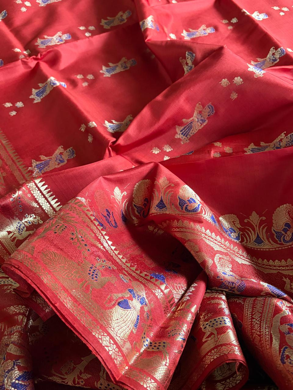 Exquisite Handwoven Pure Silk Baluchari Saree Rust