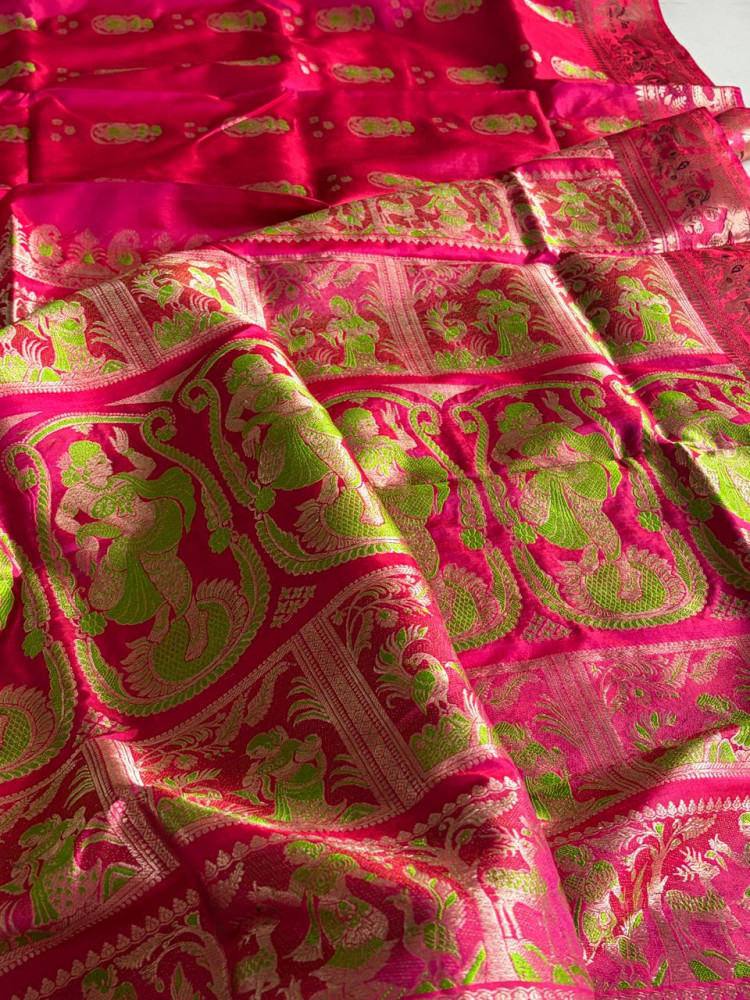 Image of Handloom Swarnachari Silk Saree – Magenta Pink with Traditional Woven Pallu