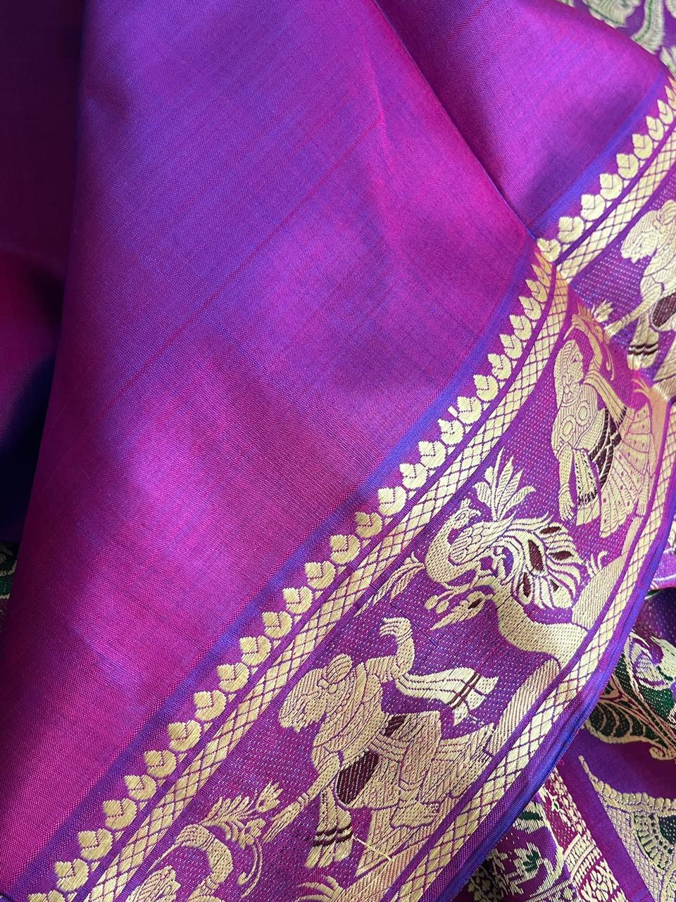 Exquisite Handwoven Pure Silk Swarnachari saree - Purple