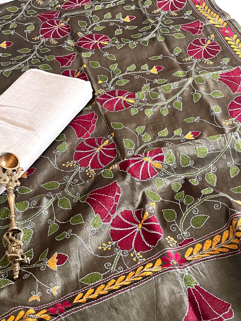 Hand Embroidered Kantha Silk Dupatta with Silk Kurta - With Off White Kurta