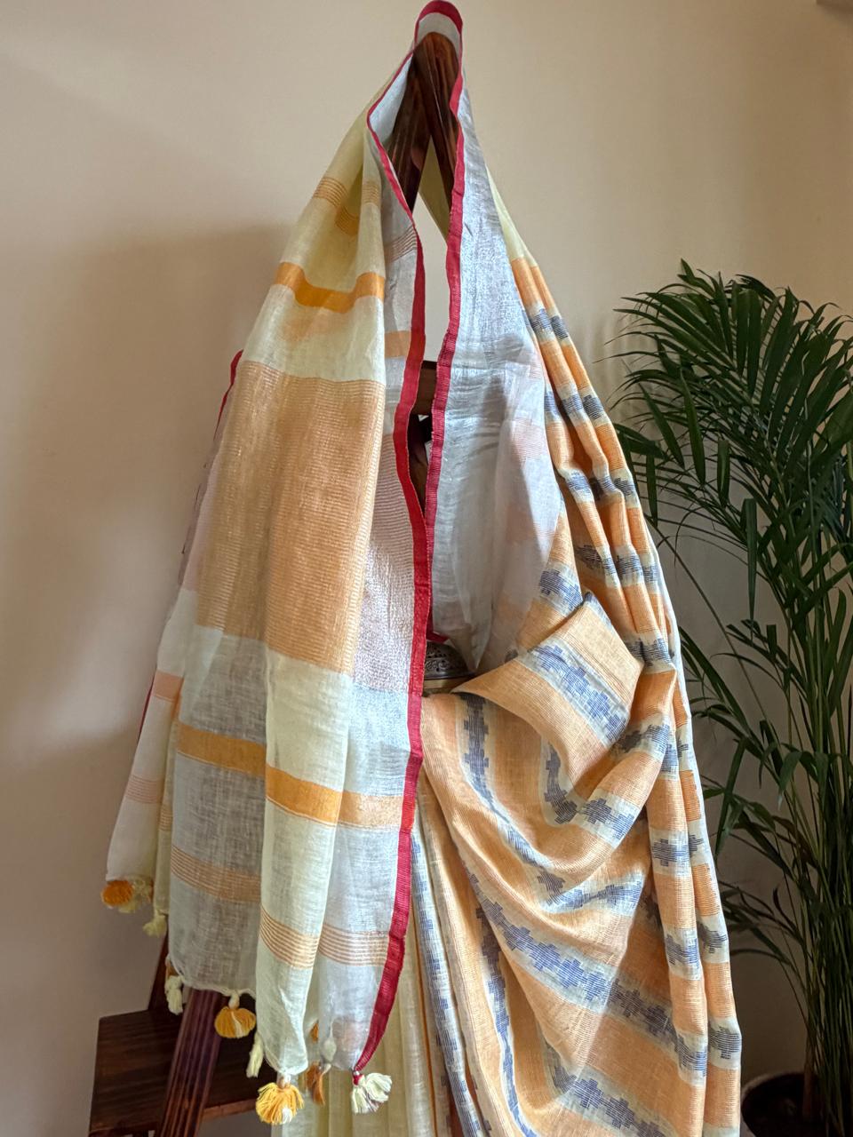 100 Handwoven Linen saree with tassels - Pastel Yellow