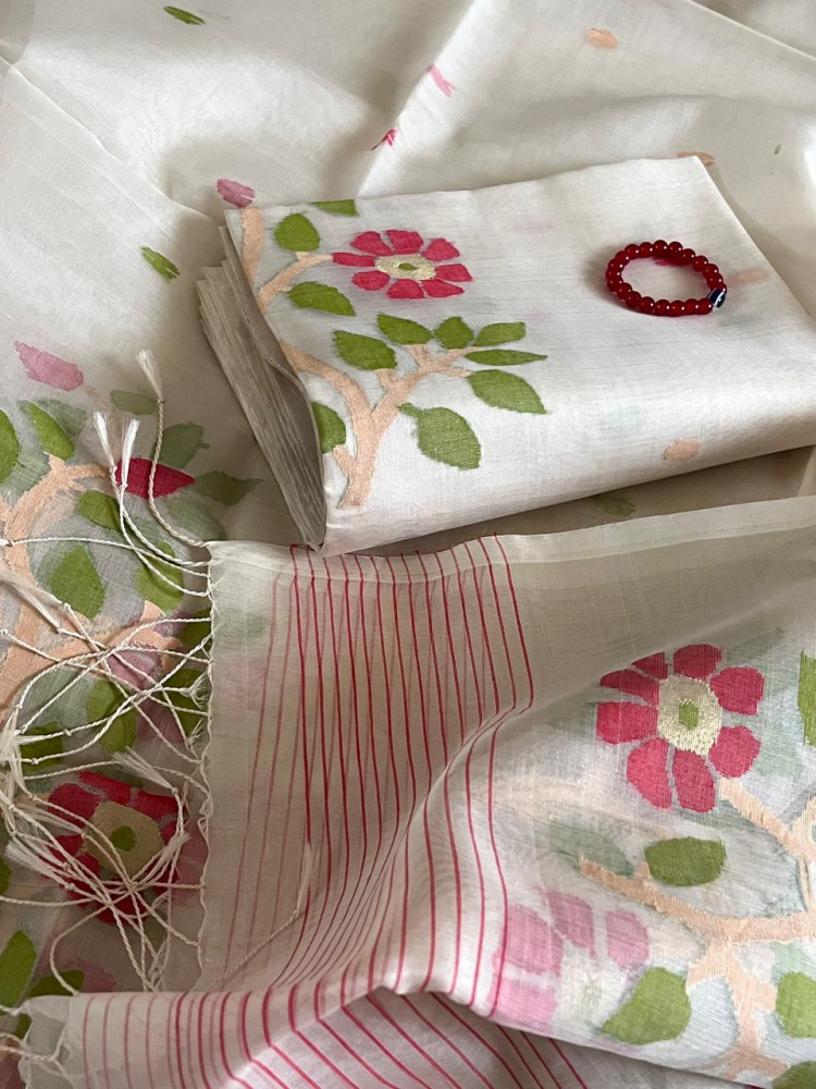 Image of Handwoven Pure Silk Jamdani Kurta Dupatta Sets- White