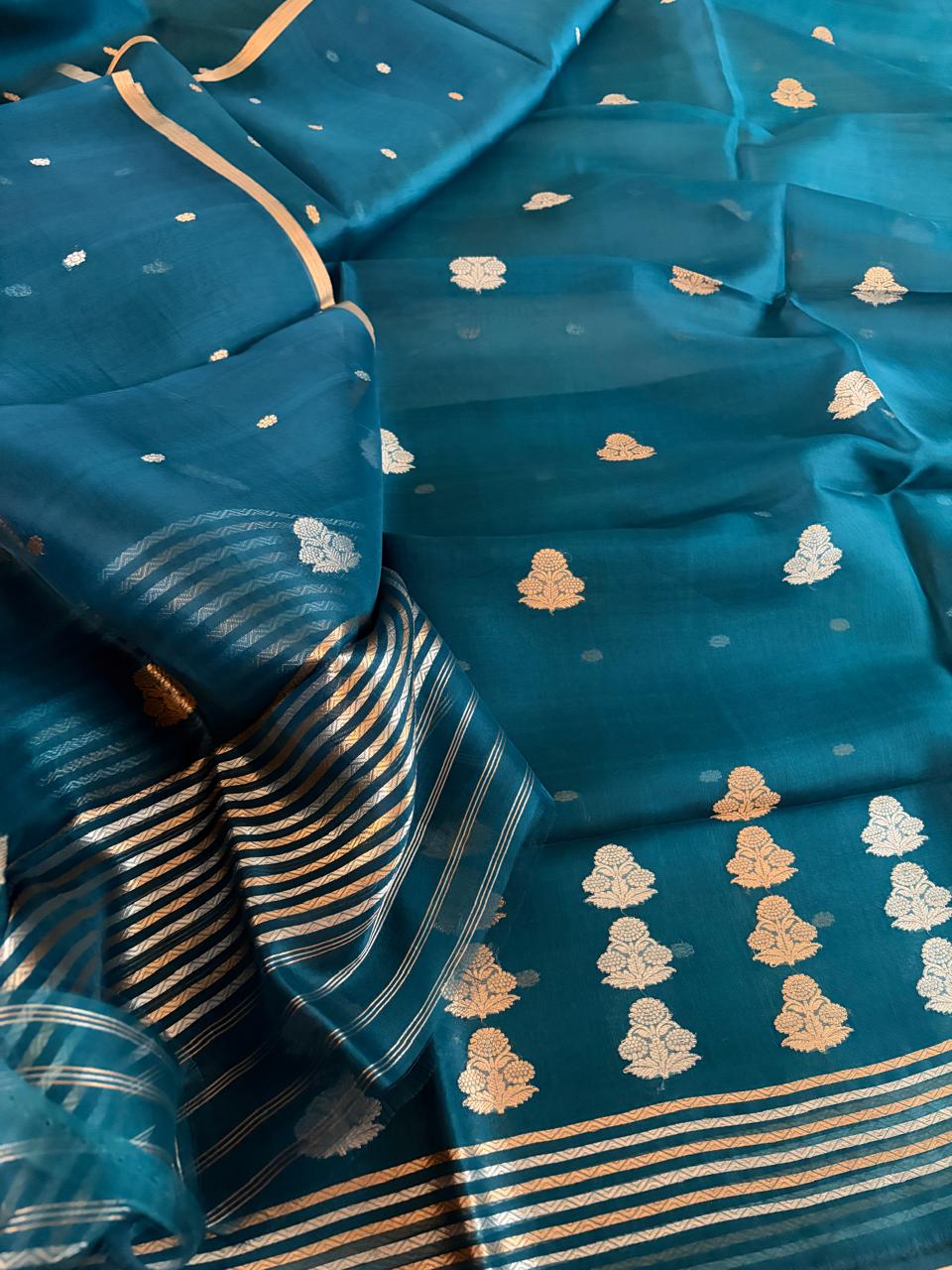 Kora Banarasi Handloom Kurta Dupatta Set Rama Green with Kadwa Sona Roopa Buttis