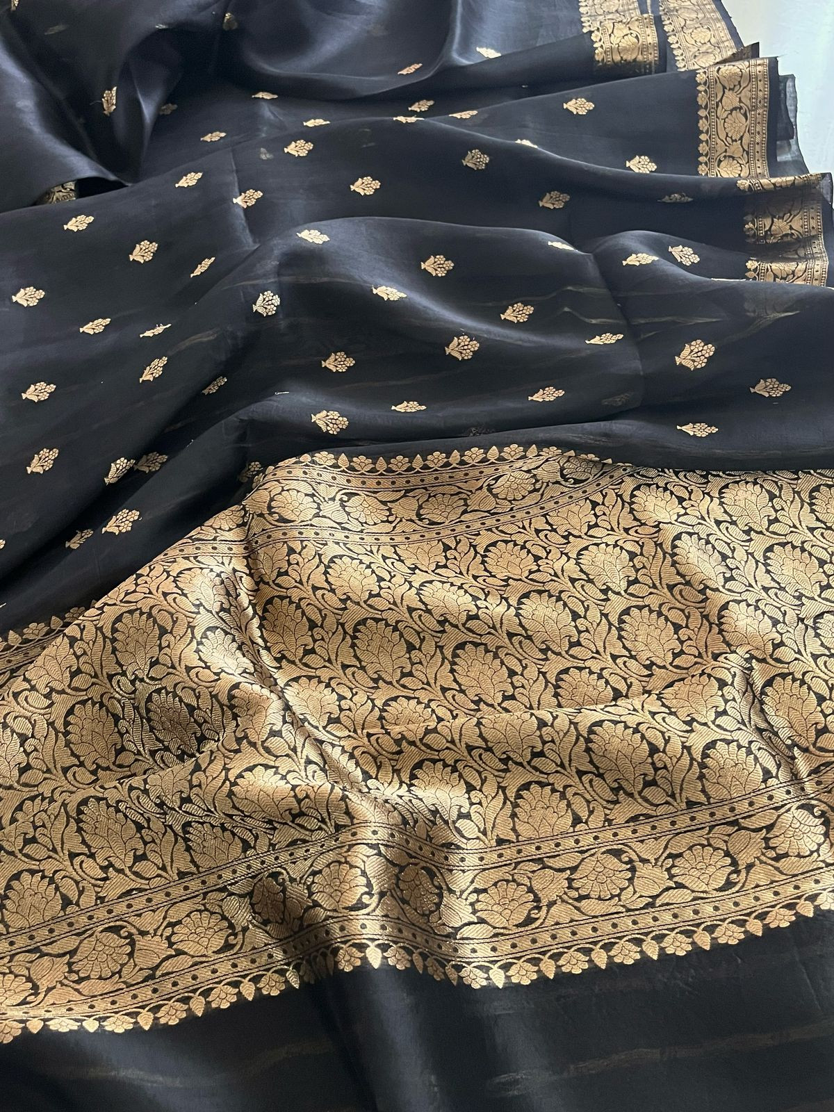 Kora Banarasi Pure Organza Handwoven Silk Saree with Kadwa Buttis - Black
