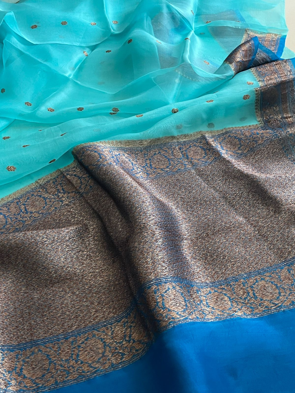 Kora Banarasi Pure Organza Handwoven Silk Saree with Kadwa Buttis - Turquoise