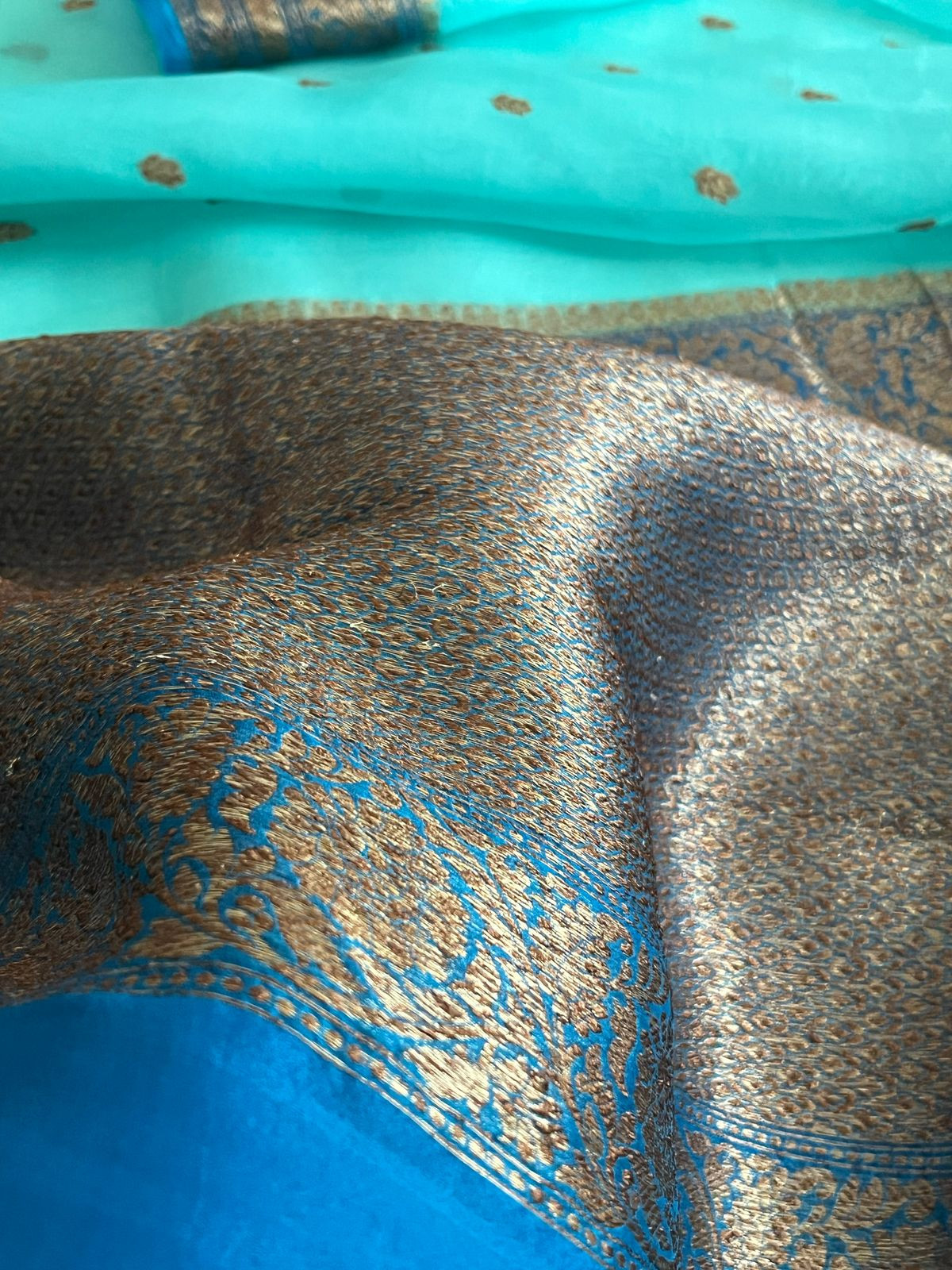 Kora Banarasi Pure Organza Handwoven Silk Saree with Kadwa Buttis - Turquoise