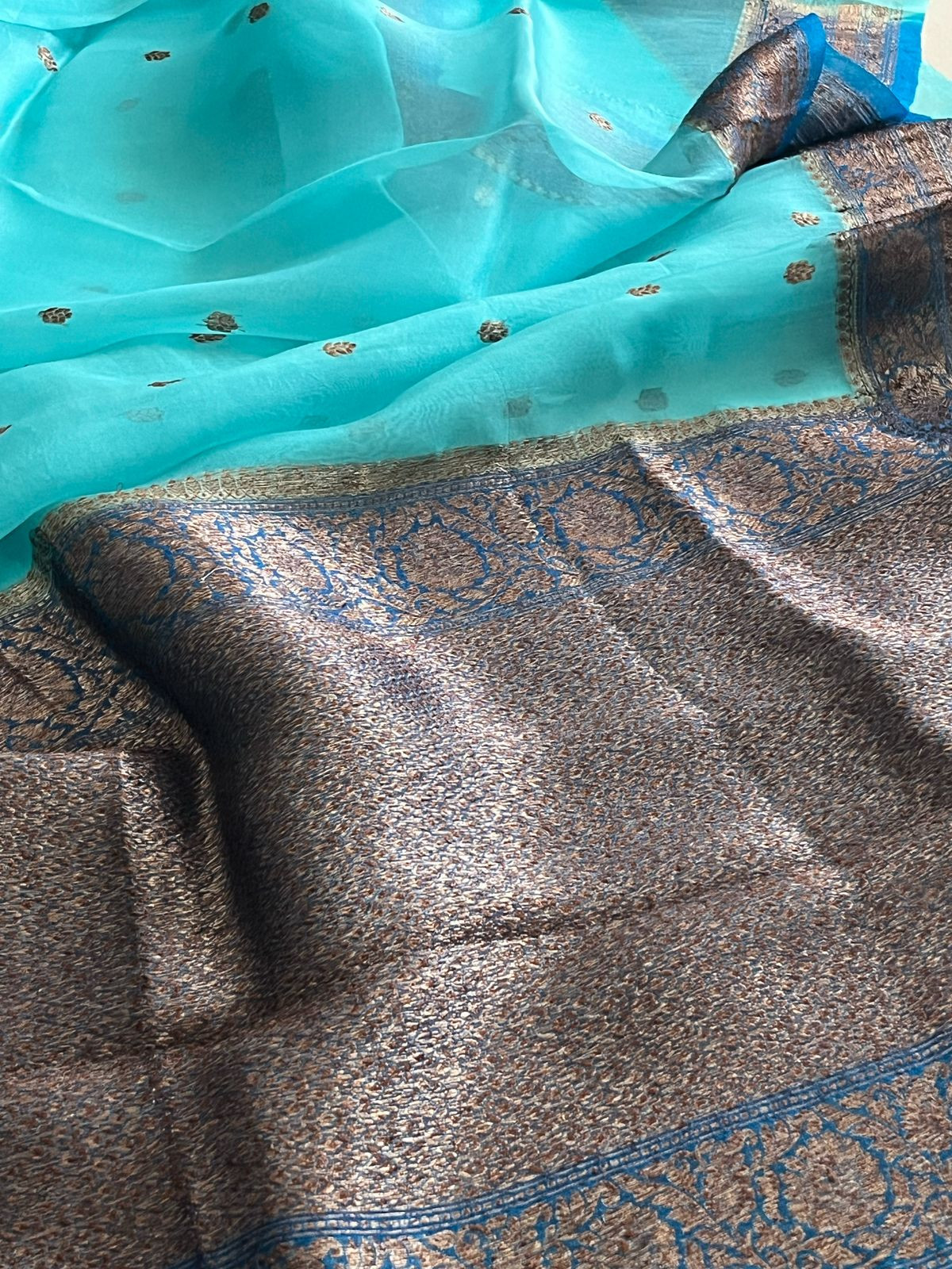 Kora Banarasi Pure Organza Handwoven Silk Saree with Kadwa Buttis - Turquoise