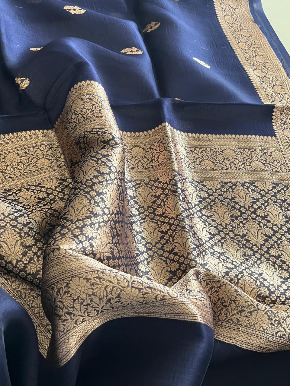 Kora Banarasi Pure Organza Handwoven Silk Saree with Kadwa Buttis - Blue