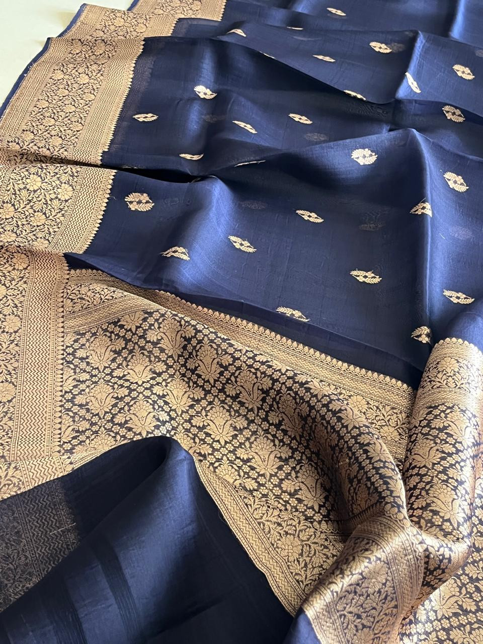 Kora Banarasi Pure Organza Handwoven Silk Saree with Kadwa Buttis - Blue