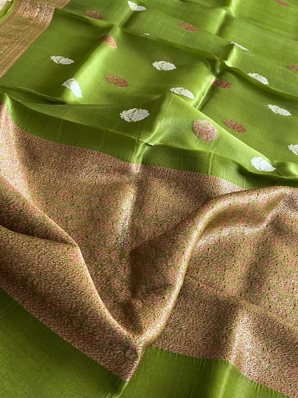 Kora Banarasi Pure Organza Handwoven Silk Saree with Kadwa Buttis - Green