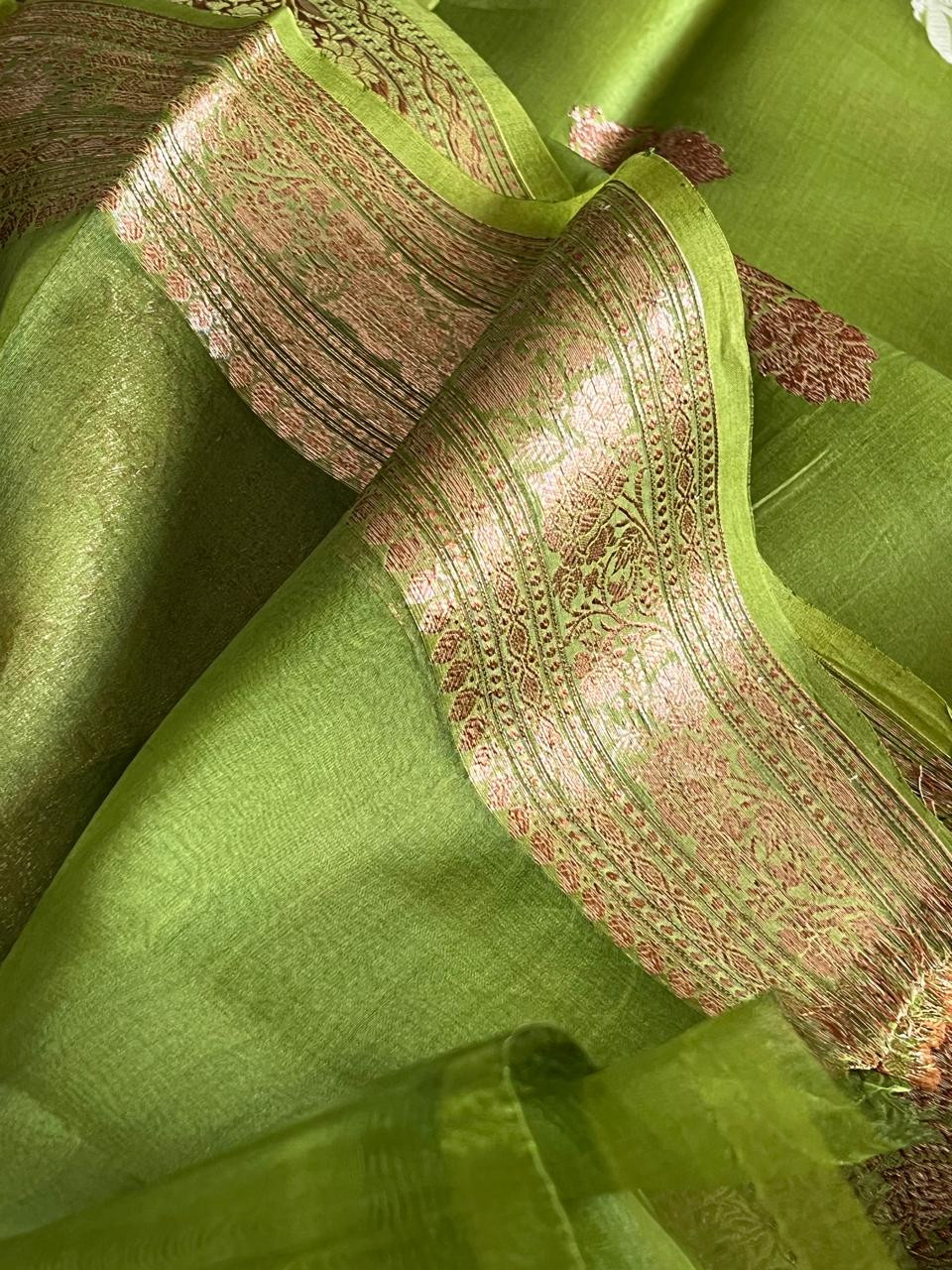Kora Banarasi Pure Organza Handwoven Silk Saree with Kadwa Buttis - Green