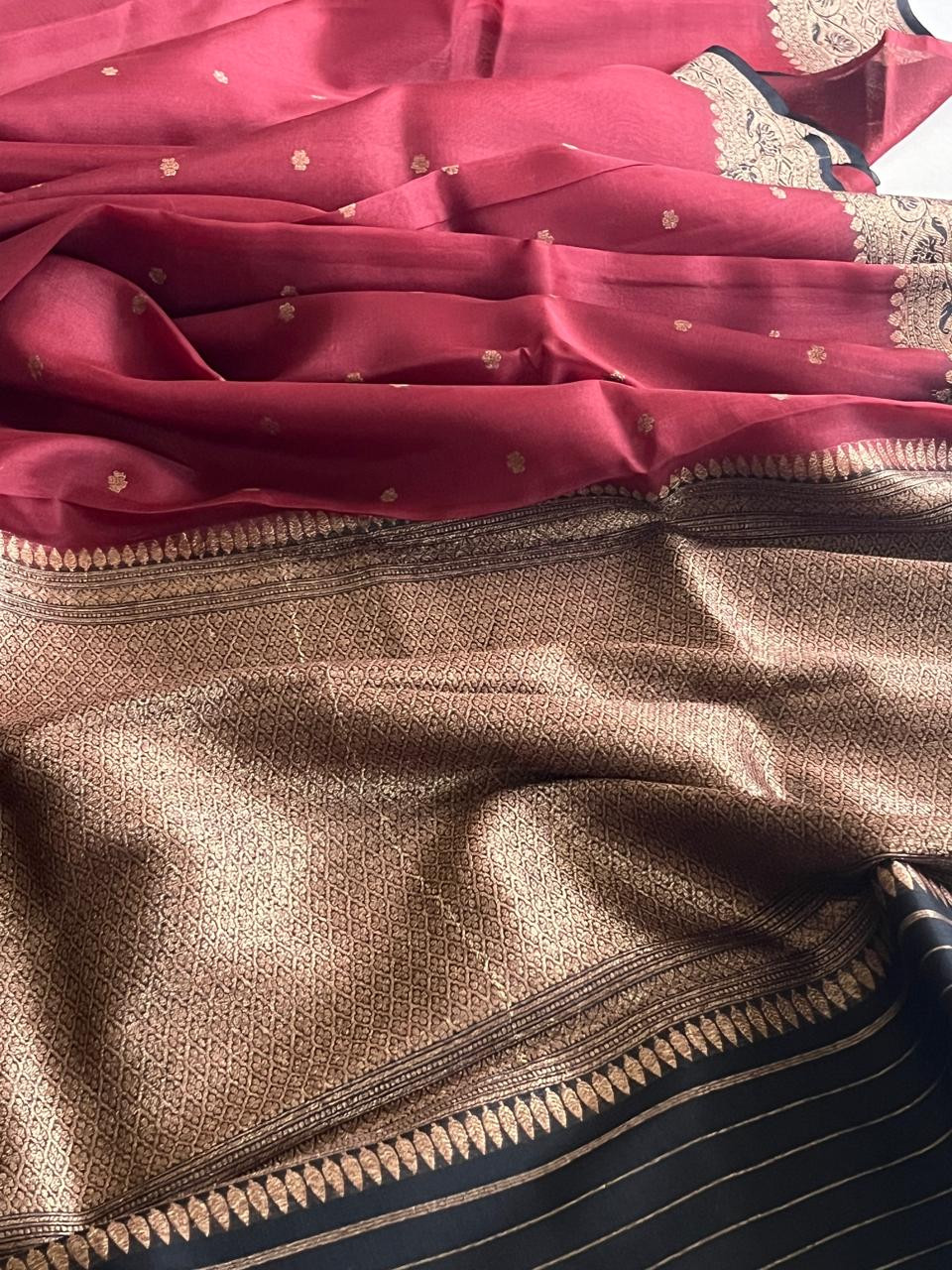 Kora Banarasi Pure Organza Handwoven Silk Saree with Kadwa Buttis - Maroon