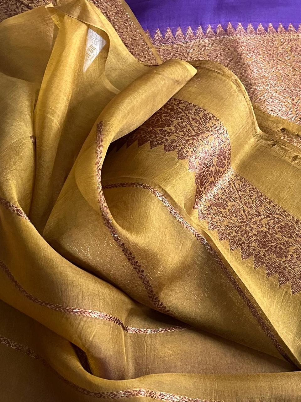 Kora Banarasi Pure Organza Handwoven Silk Saree with Kadwa Buttis - Purple