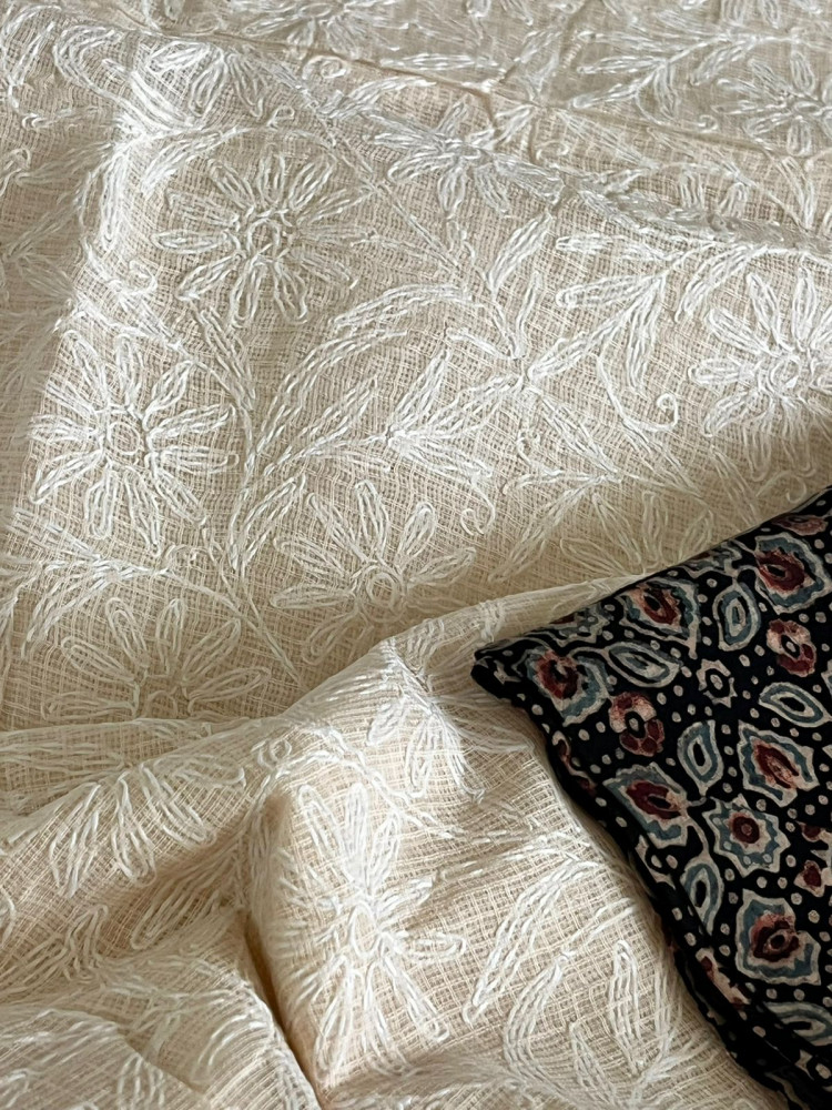 Image of Kota Cotton Saree with Hand Tepchi Embroidery and Ajrakh blouse - Beige