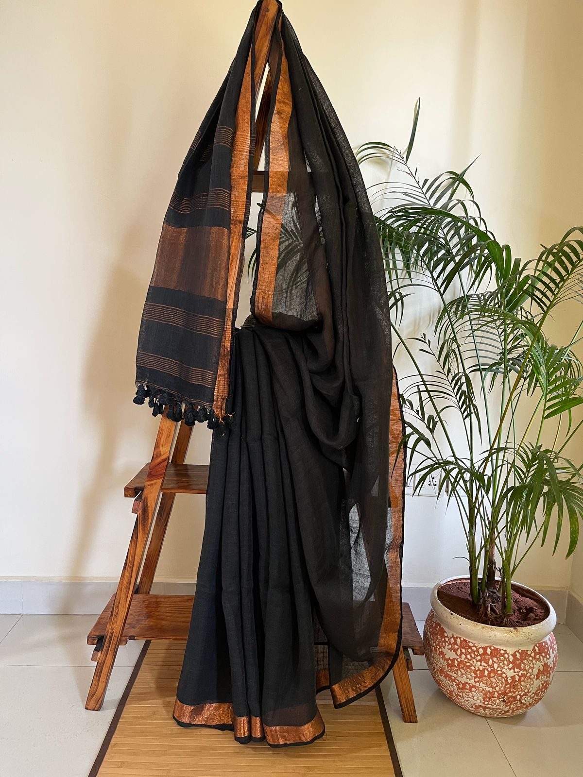 Linen Cotton Handloom Saree - Black