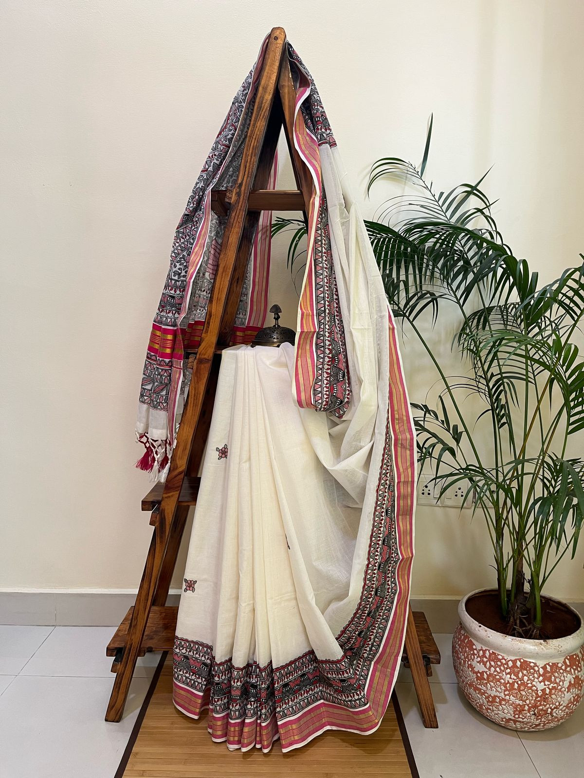 Madhubani Handpainted Fusion Kasavu Cotton Saree - Off White