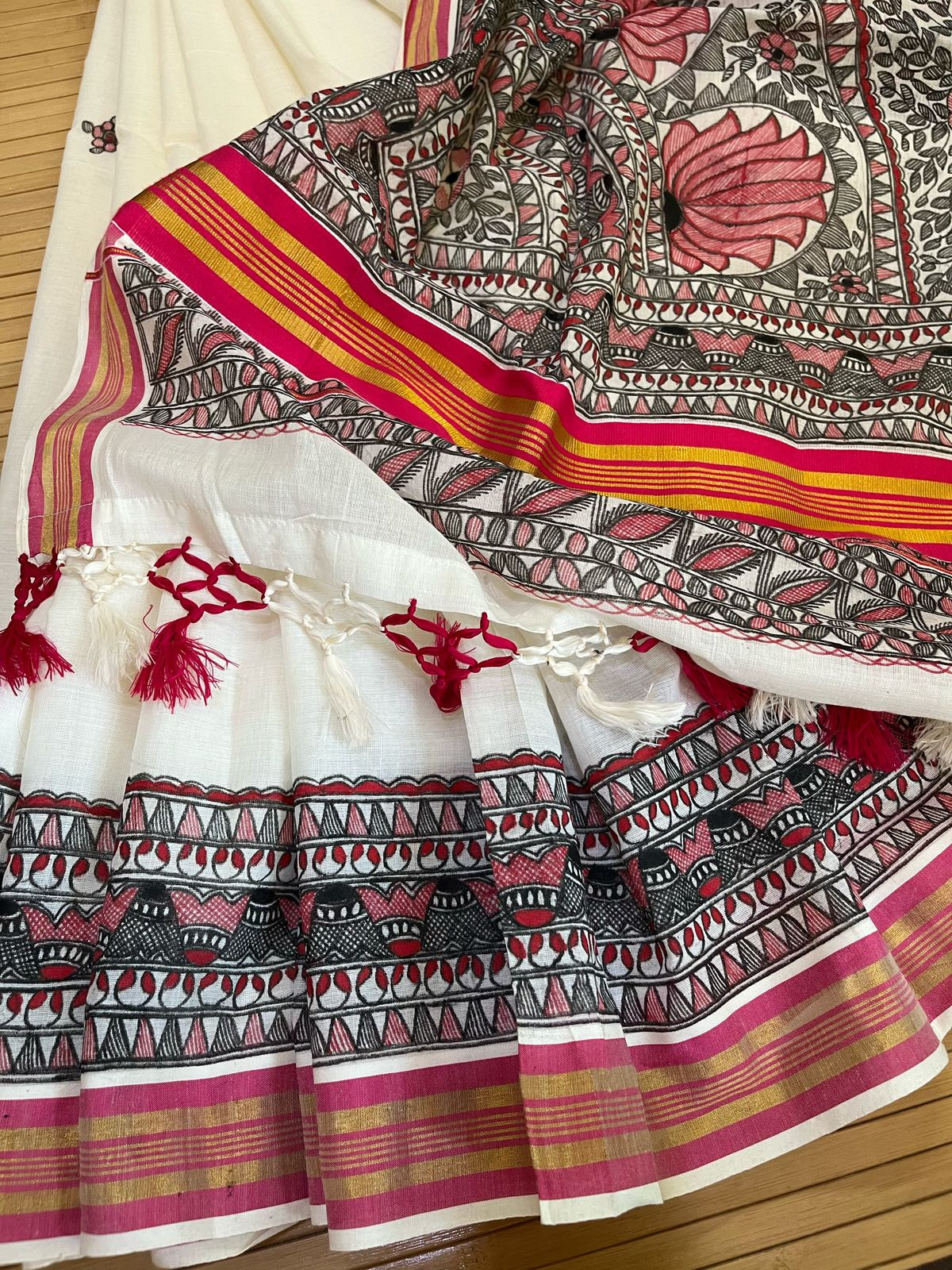 Madhubani Handpainted Fusion Kasavu Cotton Saree - Off White