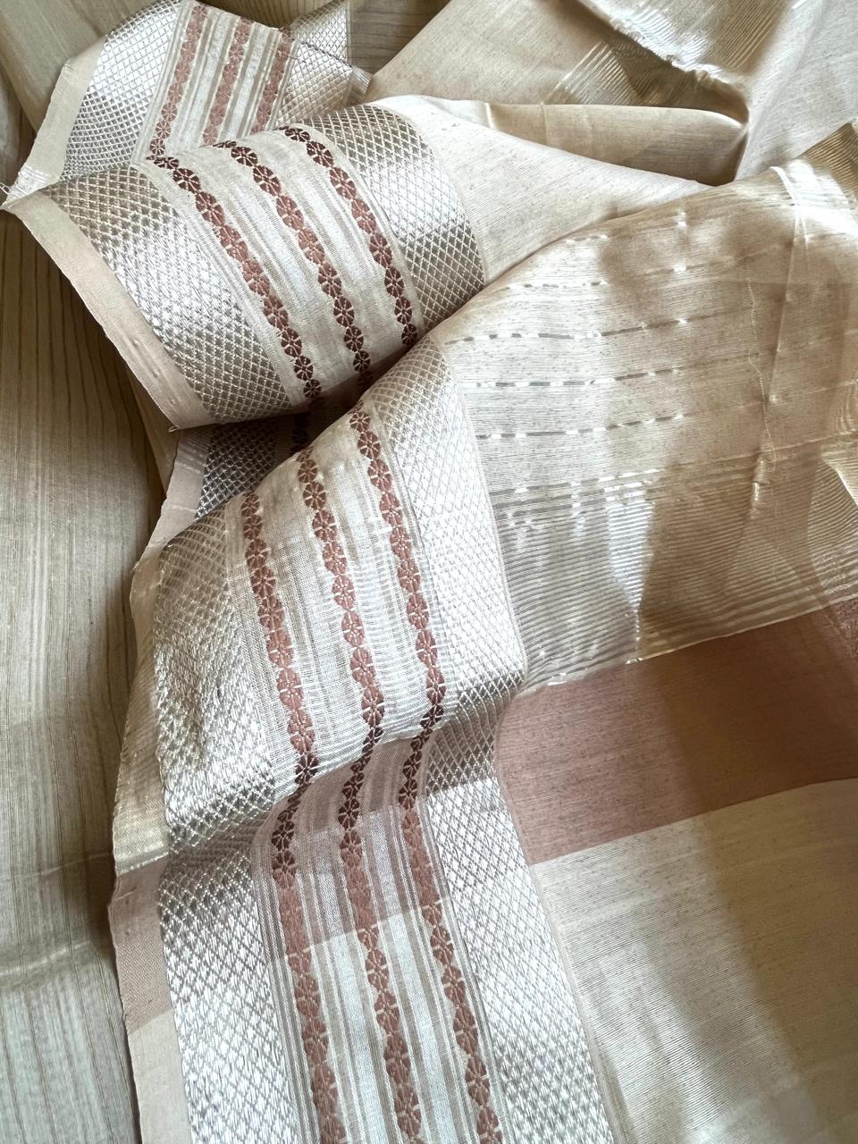 Handwoven Border Maheshwari Saree with Silver zari and Phool Motifs - Light Beige