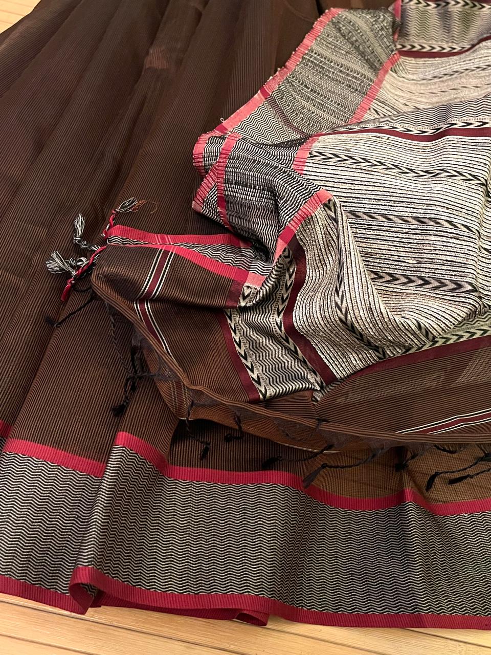 Cocoa Rehwa Elegance Maheshwari Handloom Saree