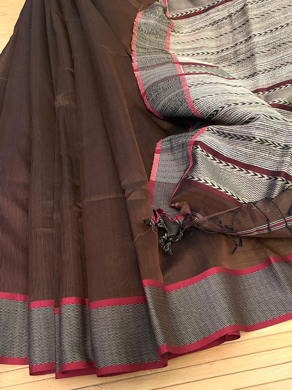 Cocoa Rehwa Elegance Maheshwari Handloom Saree
