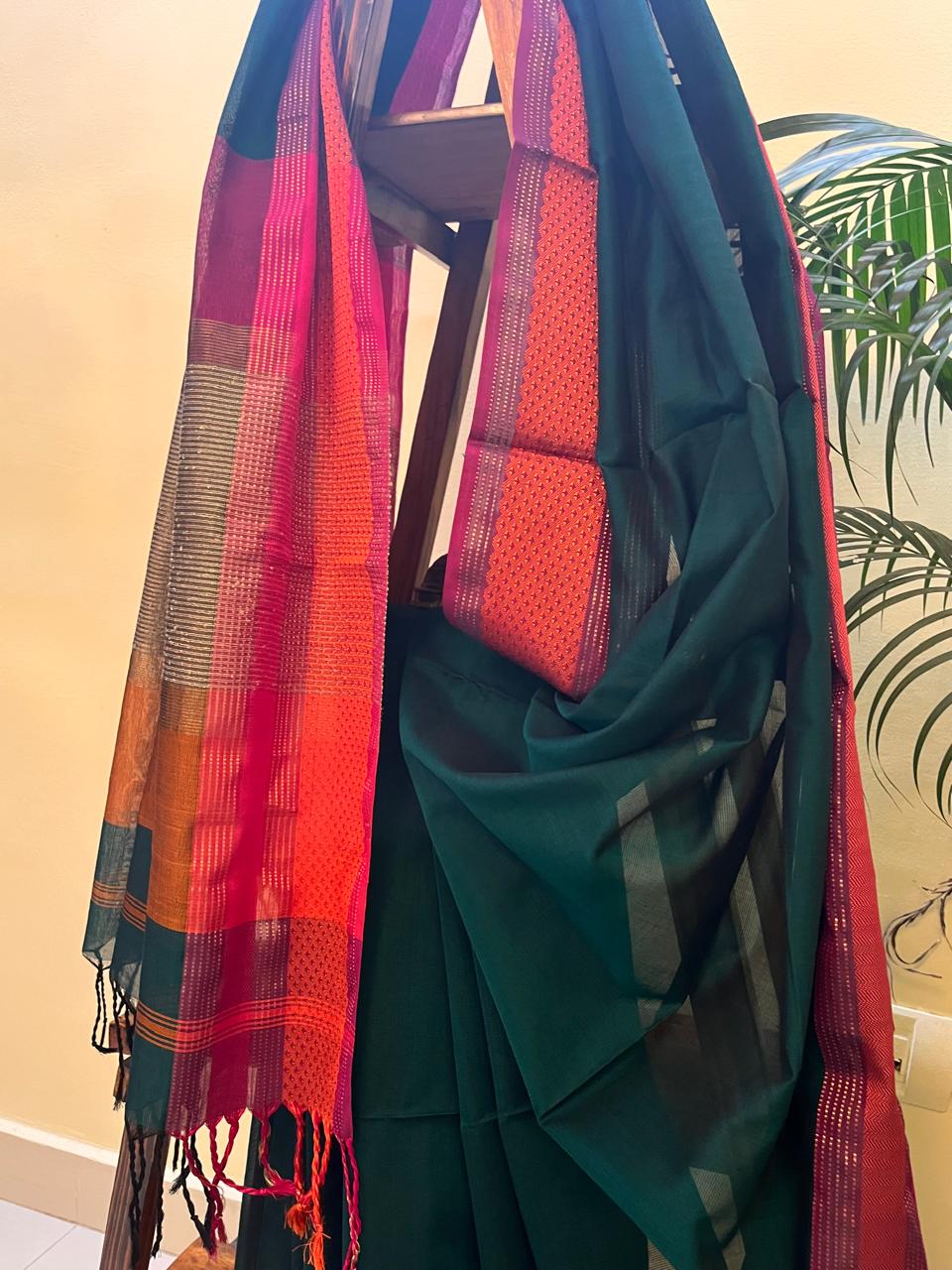 Ganga-Jamuna Border Style Maheshwari Handloom Saree - Bottle Green