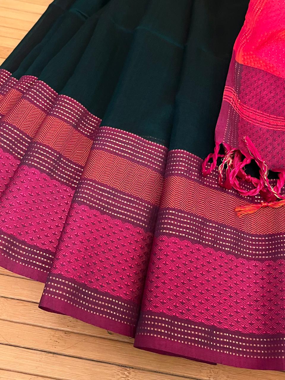 Ganga-Jamuna Border Style Maheshwari Handloom Saree - Bottle Green