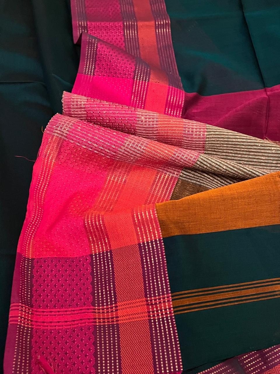 Ganga-Jamuna Border Style Maheshwari Handloom Saree - Bottle Green