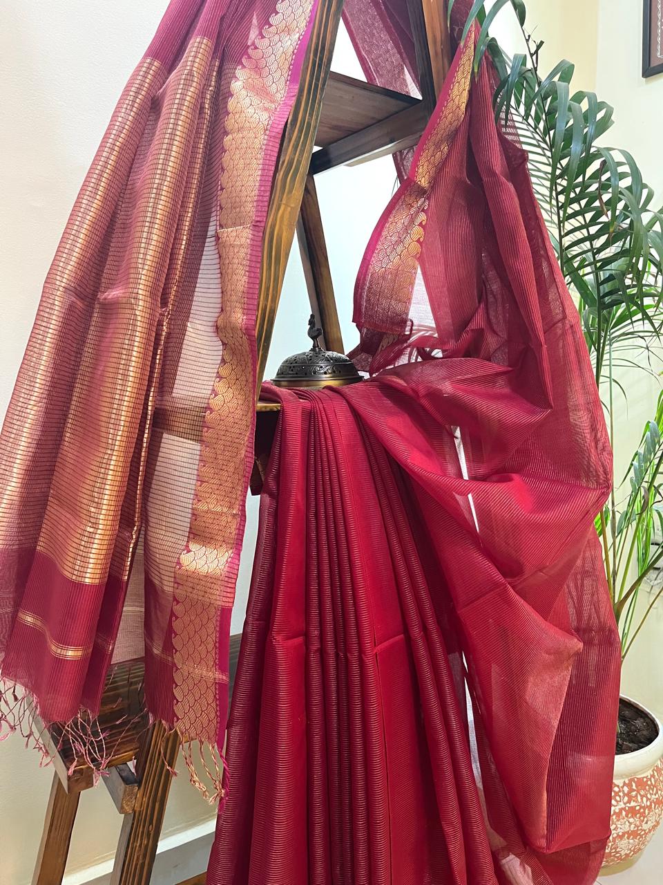 Traditional Maheshwari Handloom Saree in Kairi Border in Zari Weave - Rose Red